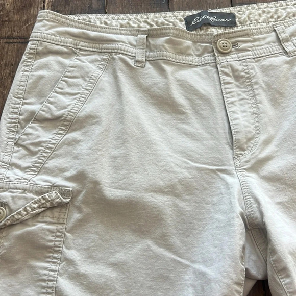 Eddie Bauer Beige Long Size 12 Women’s Cargo Shorts with Utility Pockets - Picture 2 of 6